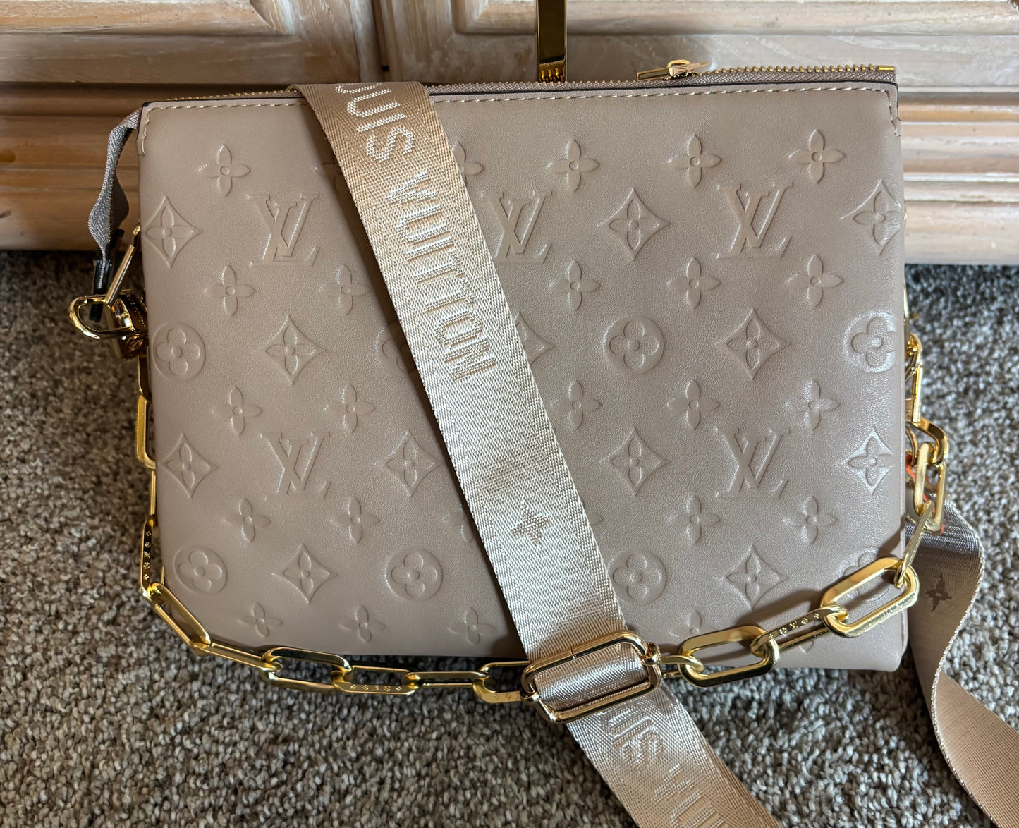 LV Tan Coussin Shoulder/Crossbody 2586