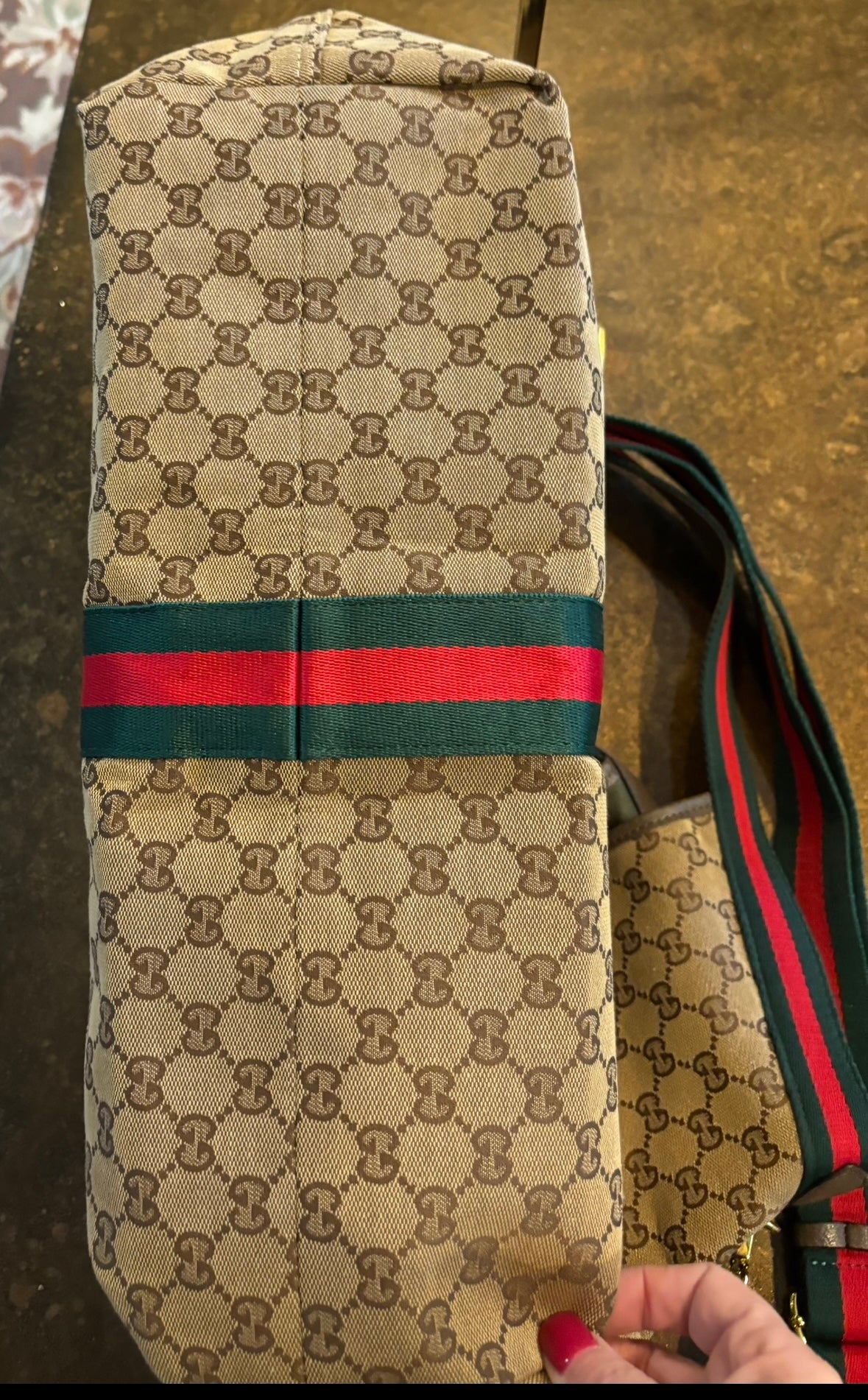 Gucci XLarge Shoulder Bag Travel Size