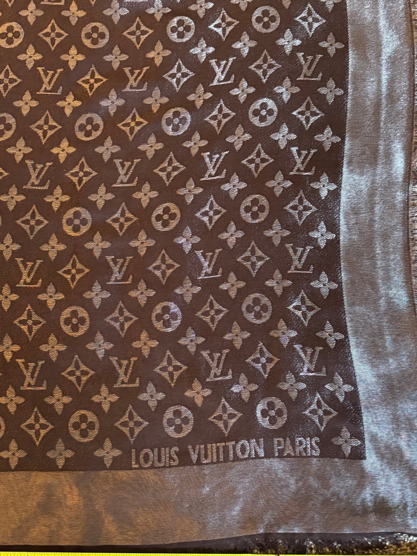 LV 54"x54" Scarf 50% Silk Shawl 2658
