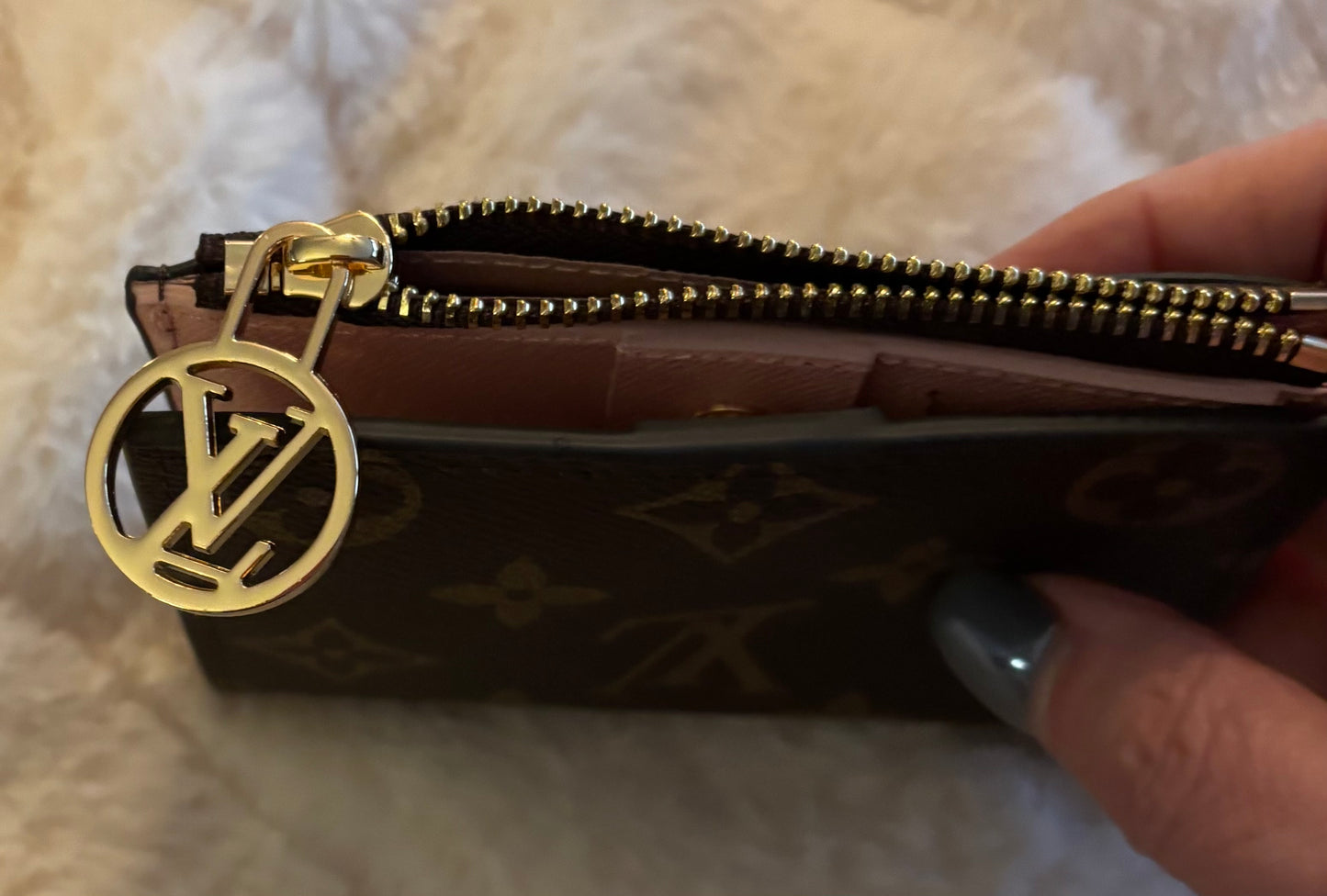 LV Mono Wallet Pink Interior 2337