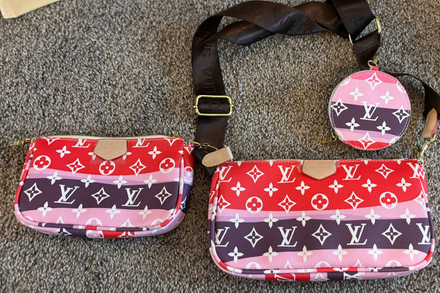 LV 3Piece Set Multicolor Zip Closure 2432