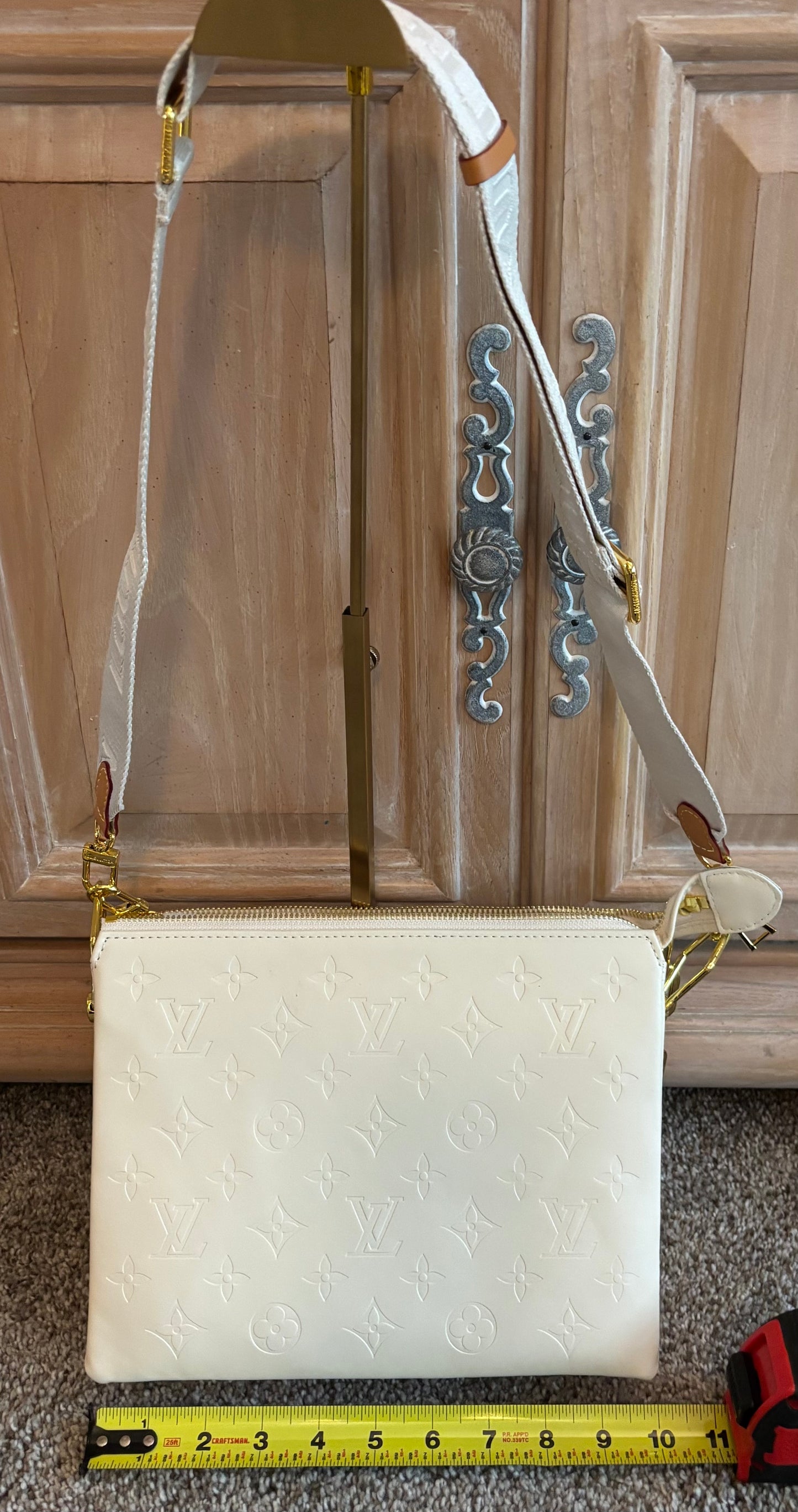 LV Coussin Shoulder/Crossbody 2443