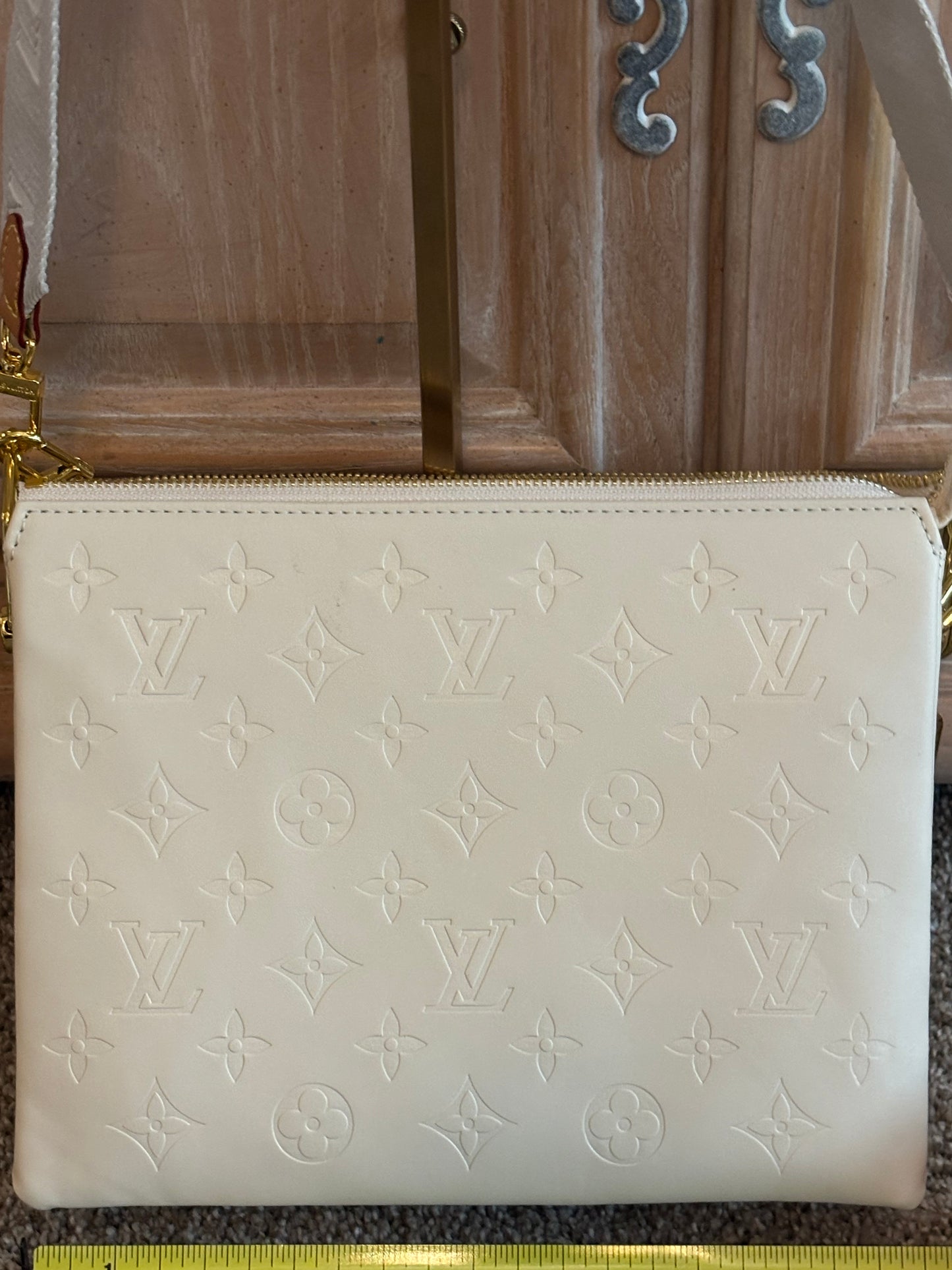 LV Coussin Shoulder/Crossbody 2443