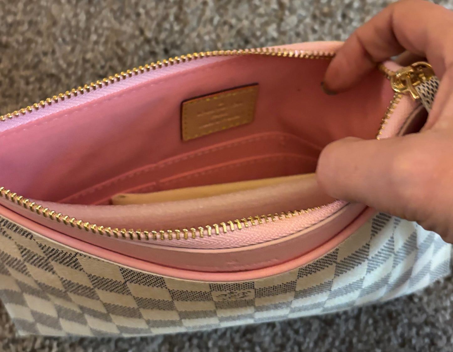 LV White Damier Clutch/Pink 2448