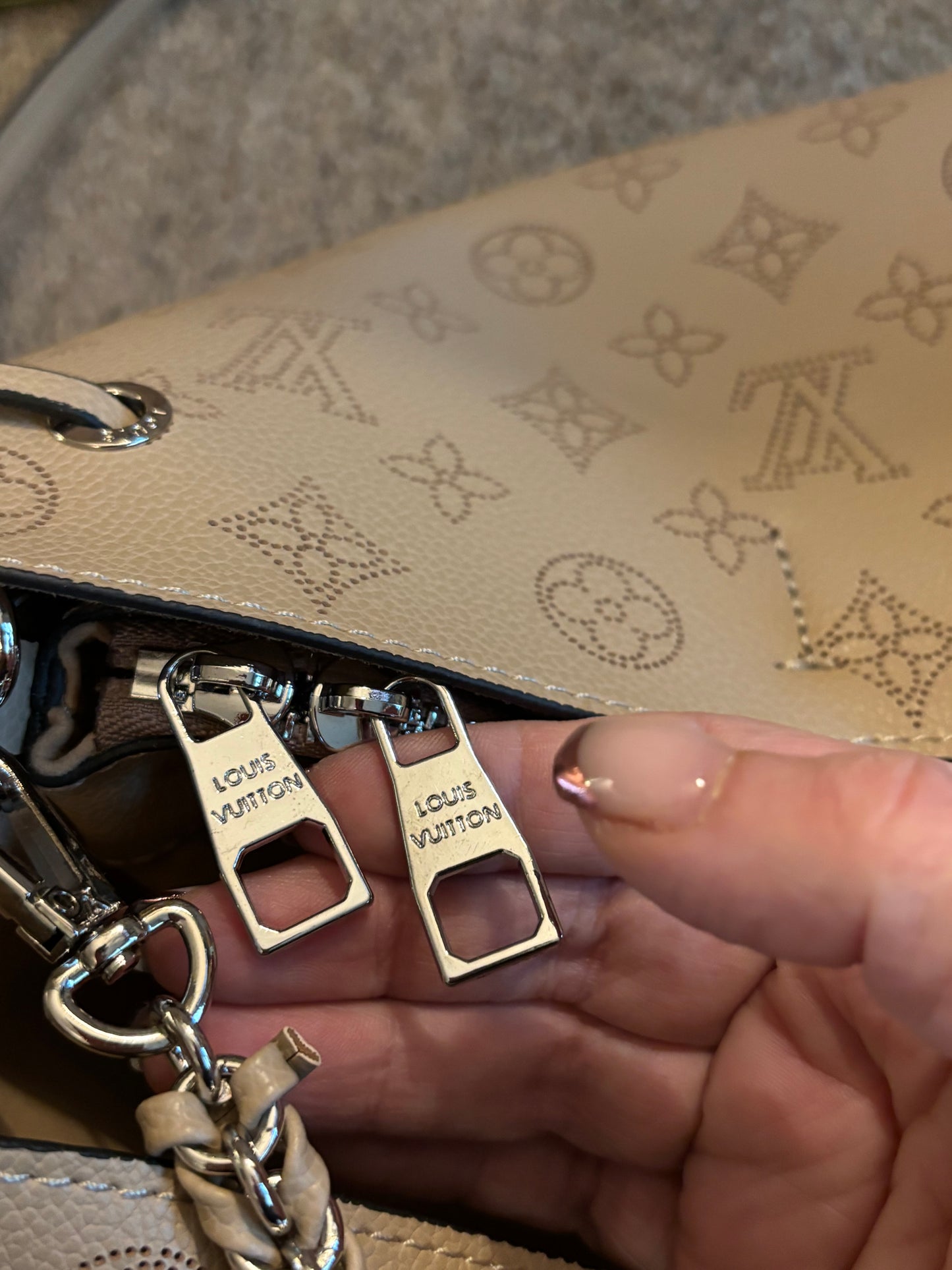 LV Mono Mahina Bella tote Shoulder/crossbody 2481