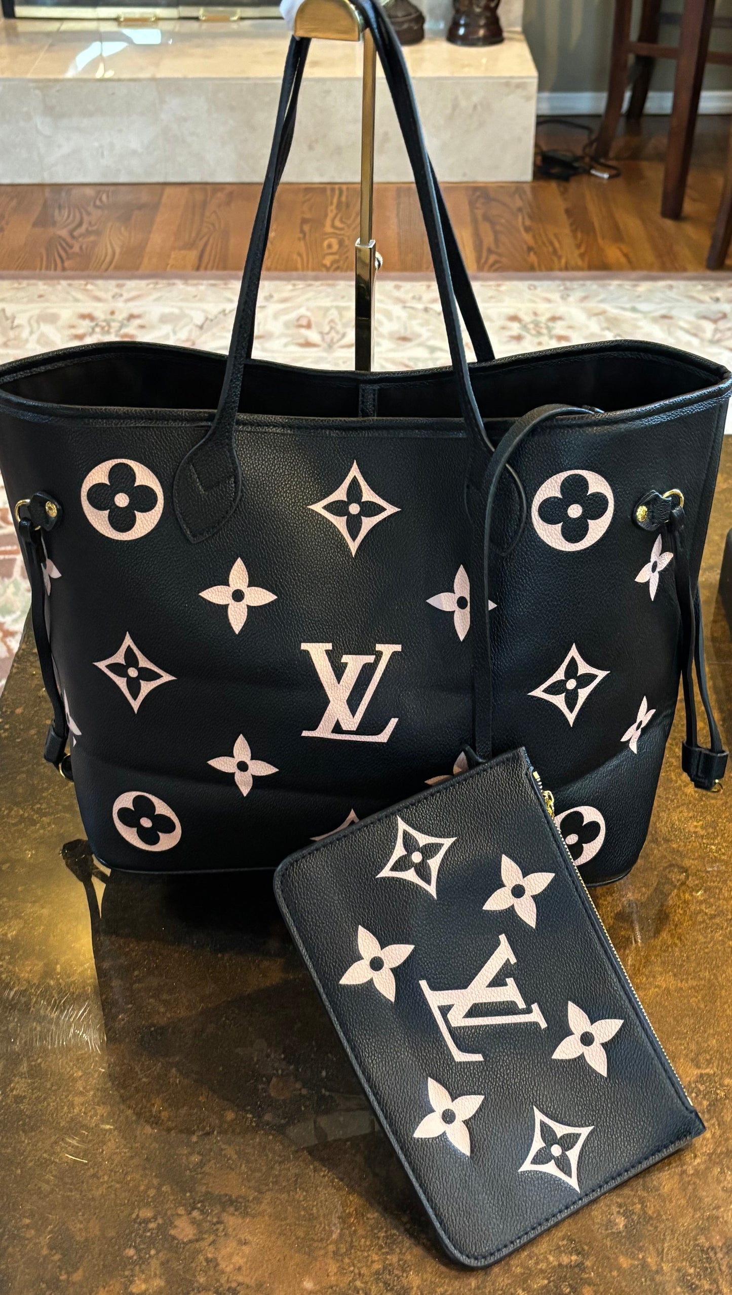 LV Neverfull Black/Tan