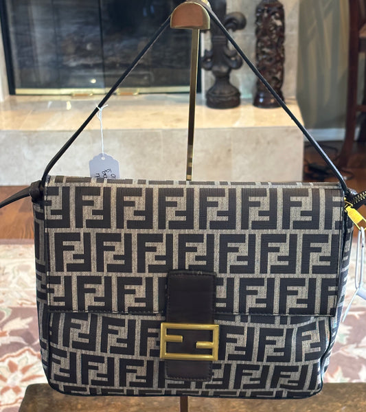 Fendi Flap Regular or Crossbody