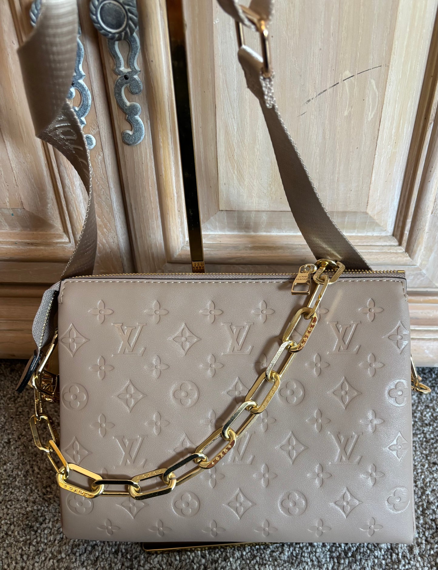 LV Tan Coussin Shoulder/Crossbody 2586