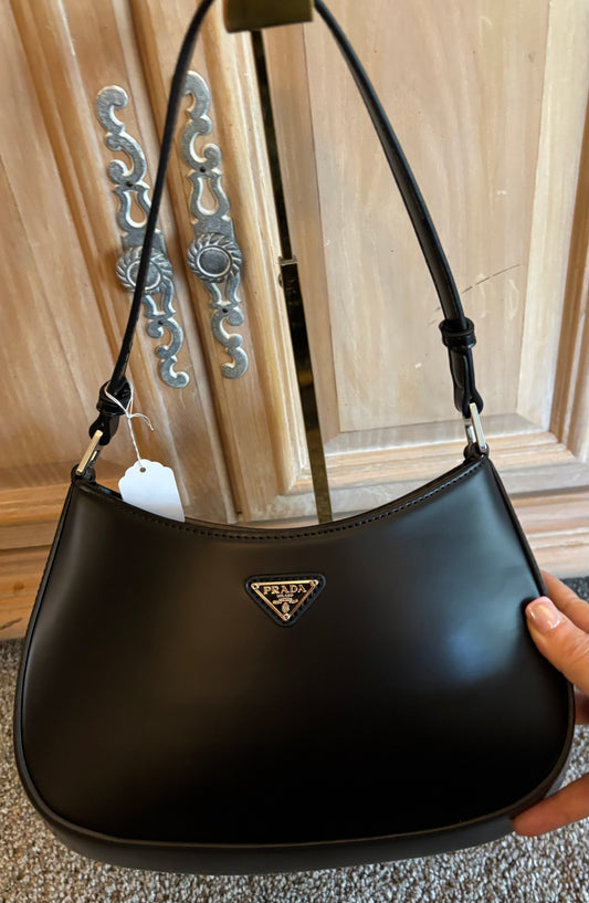 Prada black Leather shoulder Bag 2602
