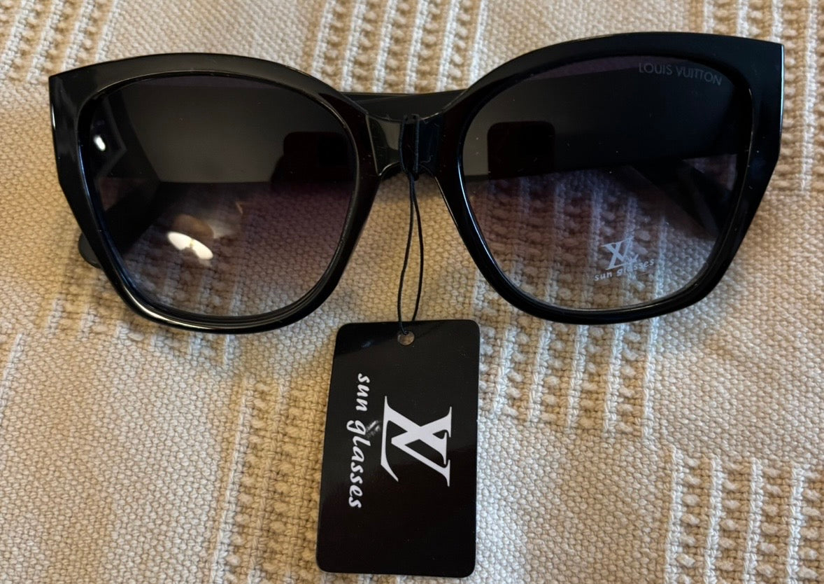 LV Black Sunglasses Gold Detail 2599