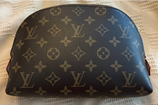 LV Mono Cosmetic Zip bag 2622