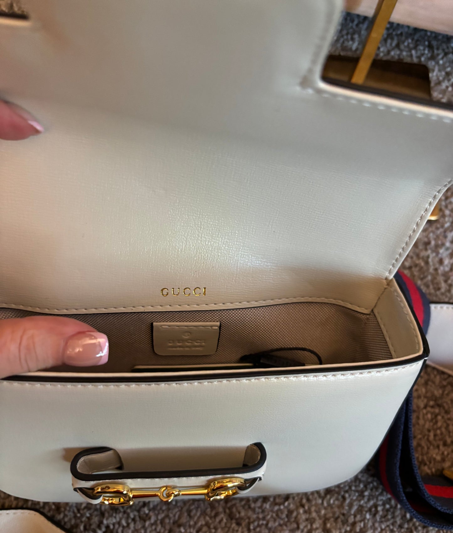 Gucci White Horsebit Shoulder Bag/Crossbody 2600