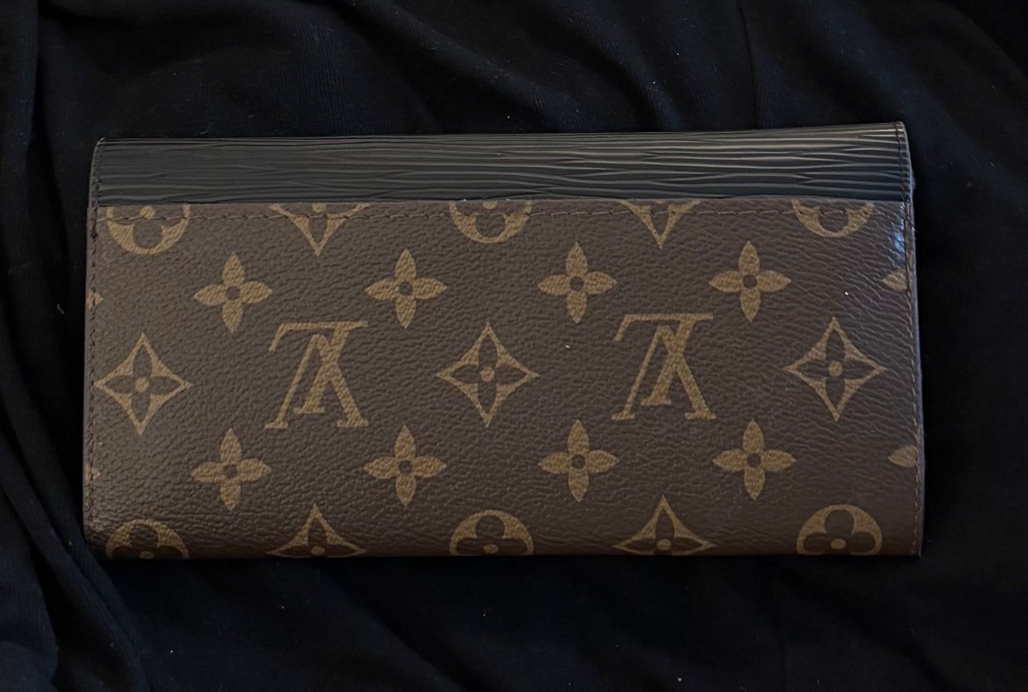 LV Mono/Black Large Wallet 2608