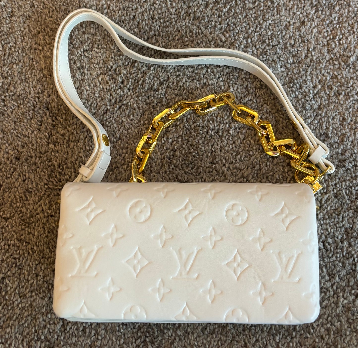LV White Pochette Coussin 2616