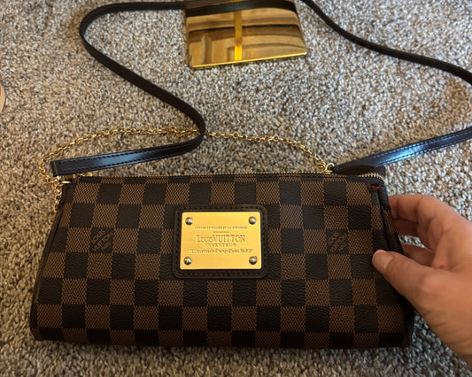 LV Brown Damier Eva Clutch 2623