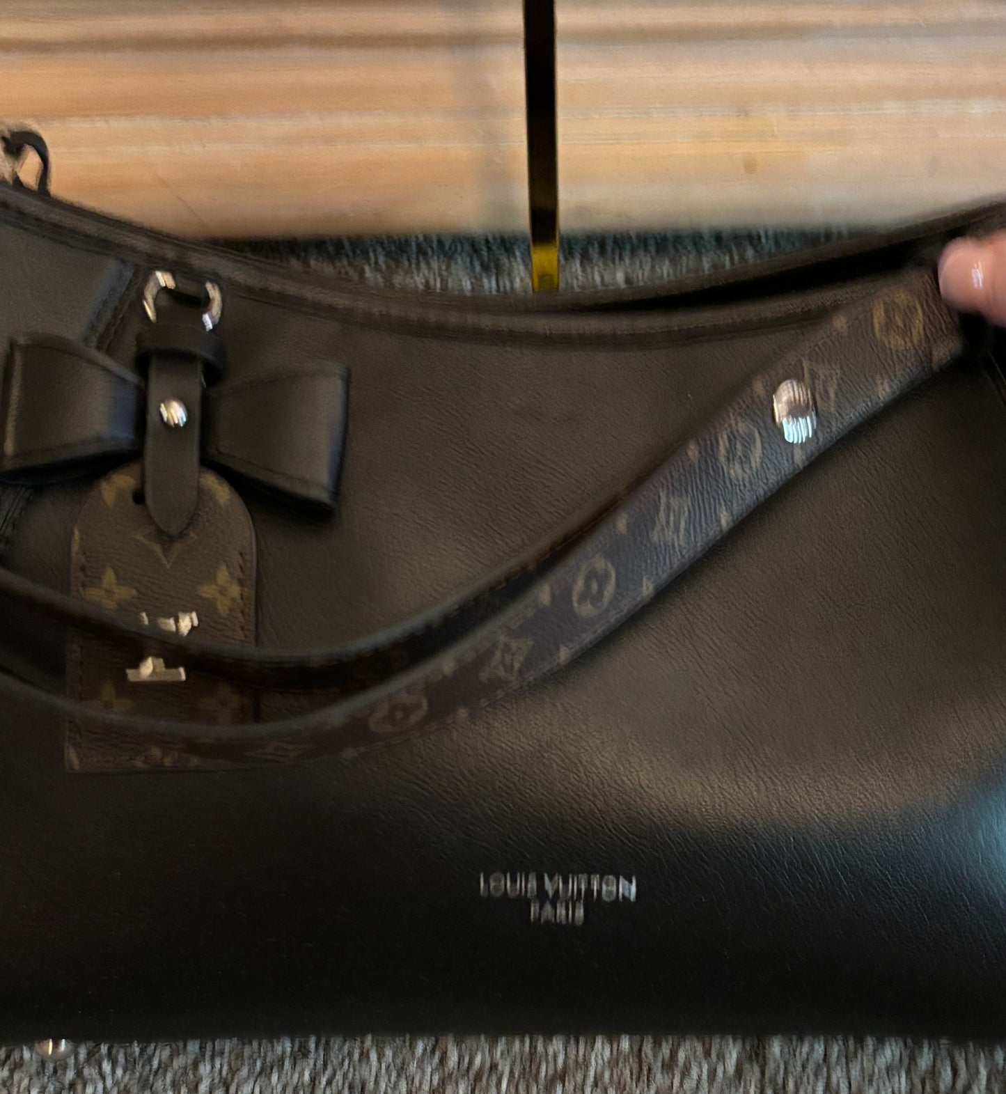 LV CarryAll East West Black Shoulder/Crossbody 2649