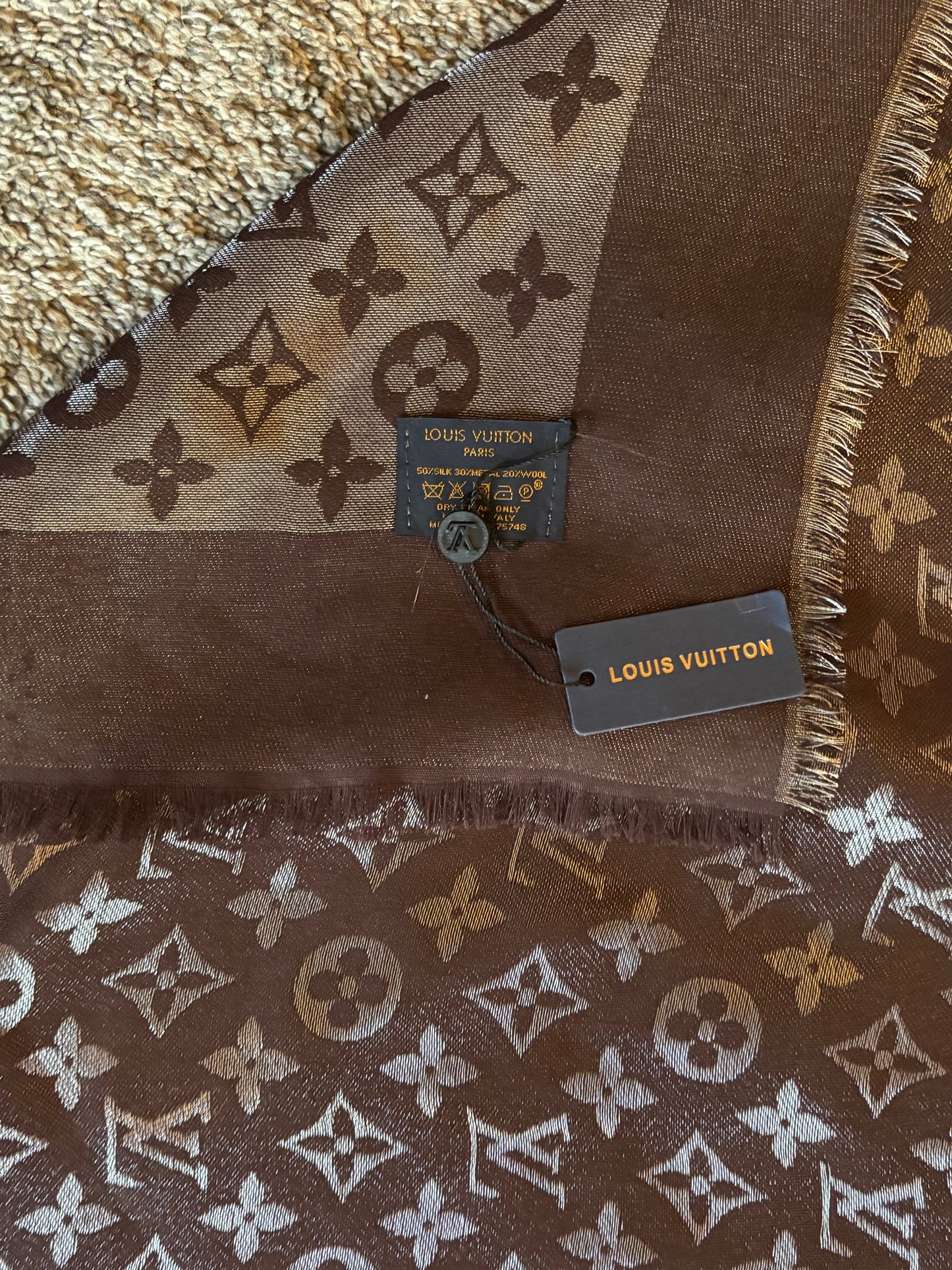 LV 54"x54" Scarf 50% Silk Shawl 2658