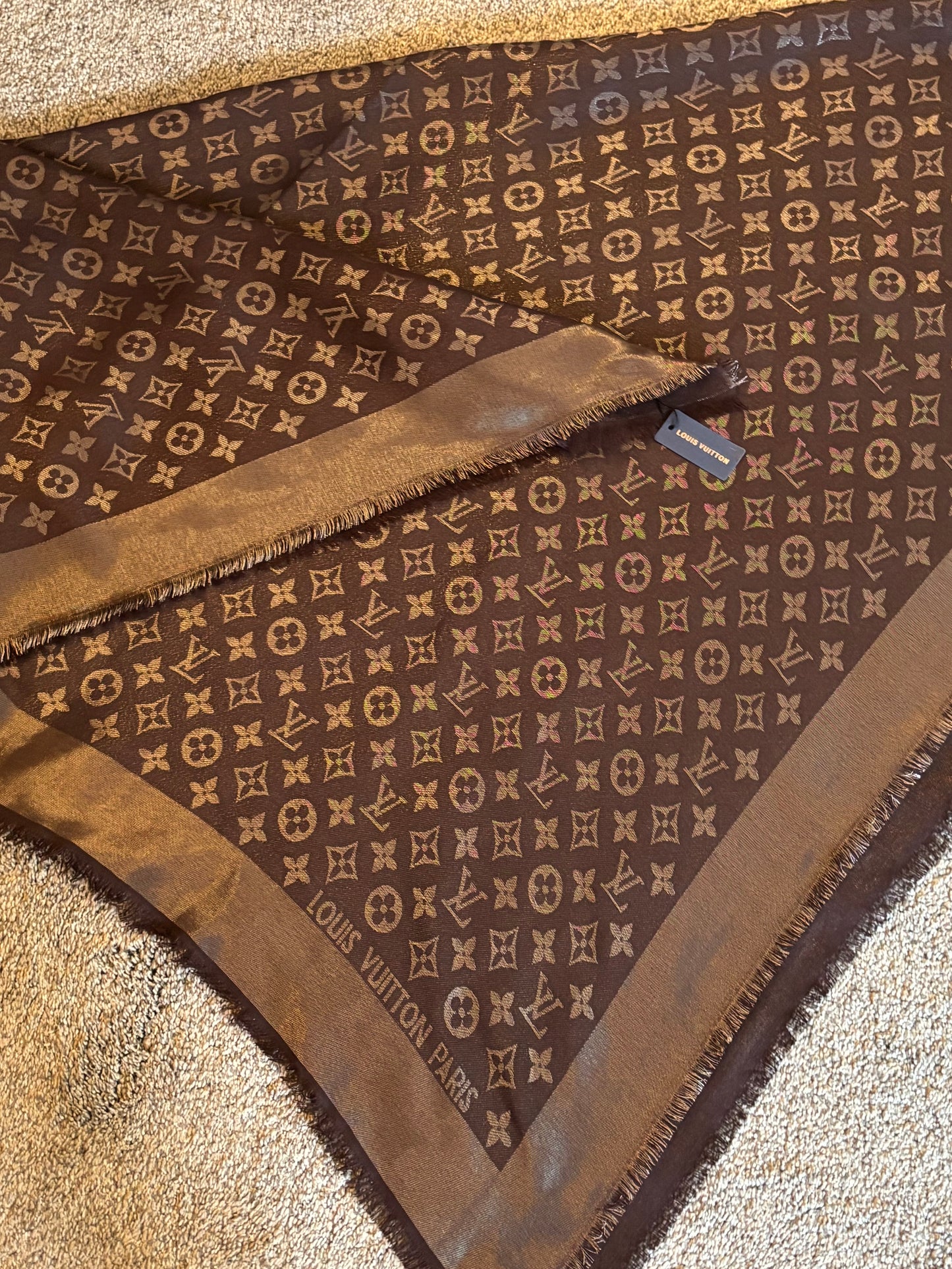 LV 54"x54" Scarf 50% Silk Shawl 2658
