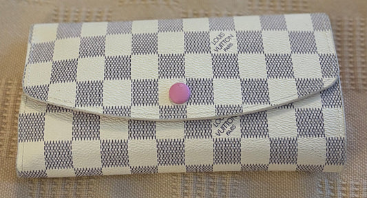 LV White Damier Large Snap Wallet 2662