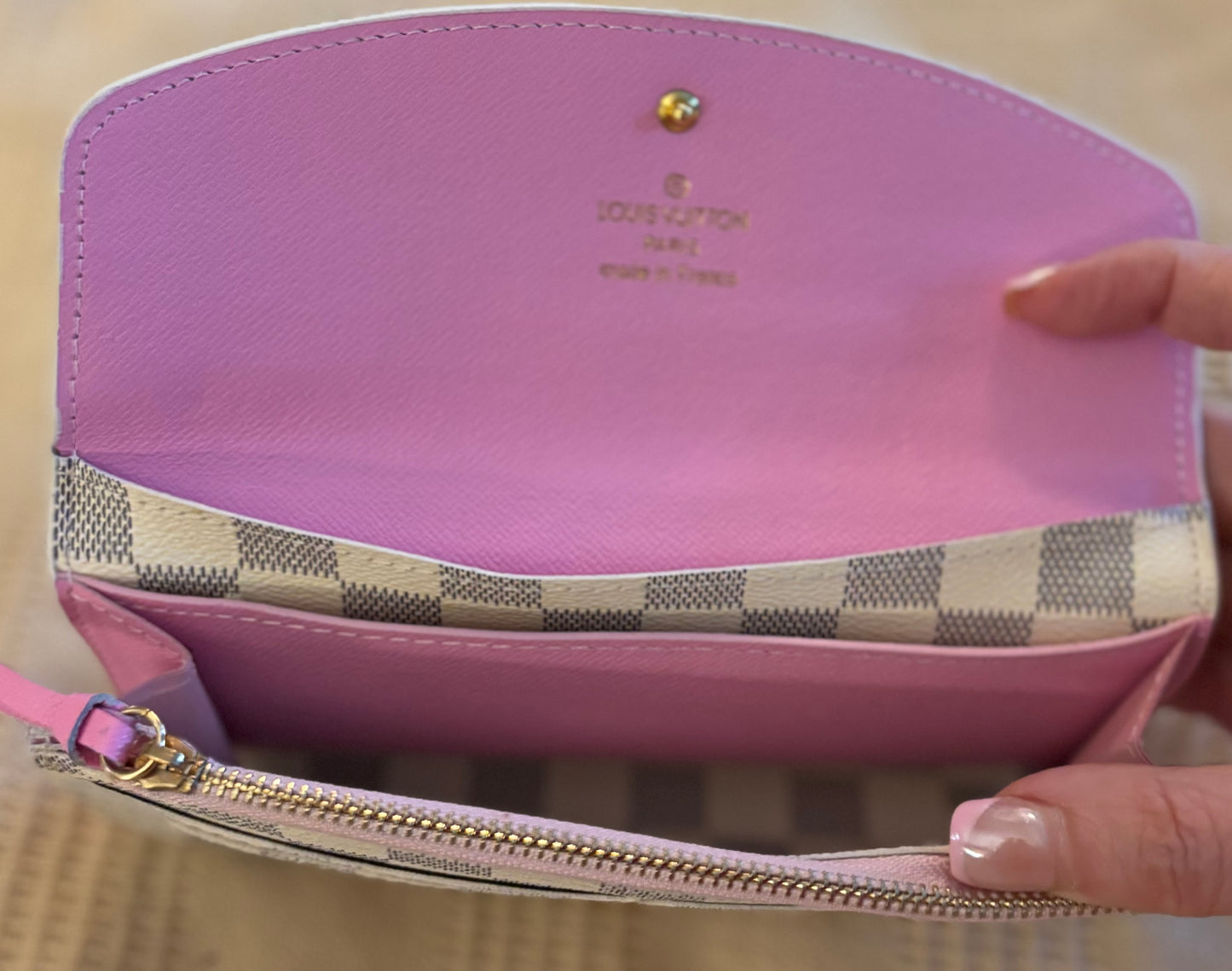 LV White Damier Large Snap Wallet 2662