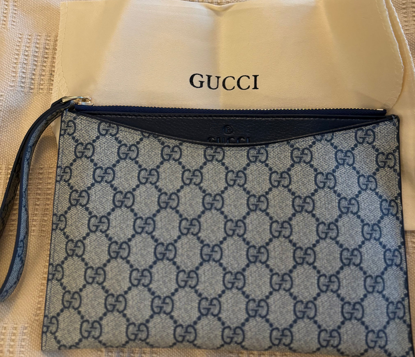 Gucci Navy Blue Zippered Clutch bag 2664