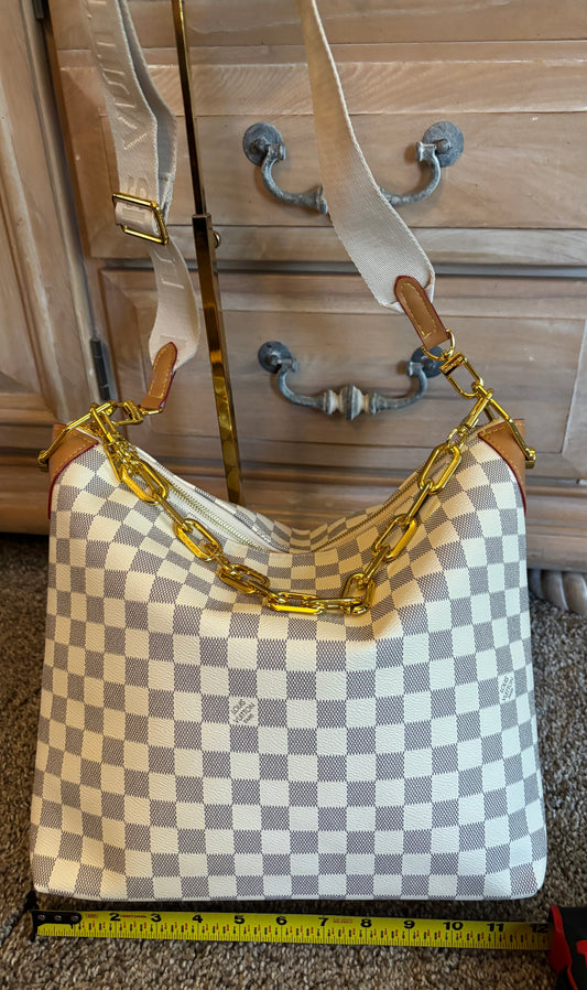 LV White Damier Shoulder/Crossbody 2671