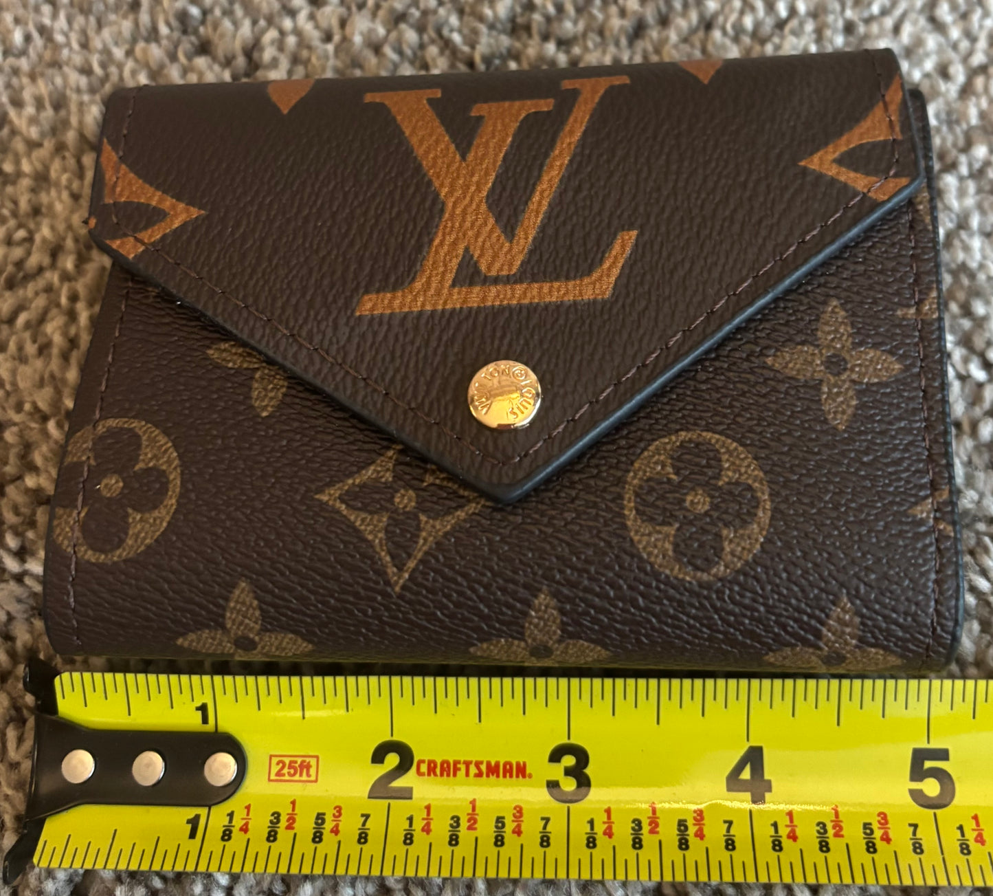 LV Louis Vuitton Mono Snap Wallet Small 2700