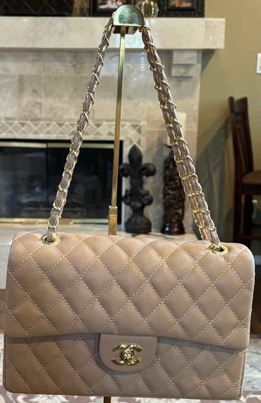Chanel Tan Shoulder bag/Crossbody
