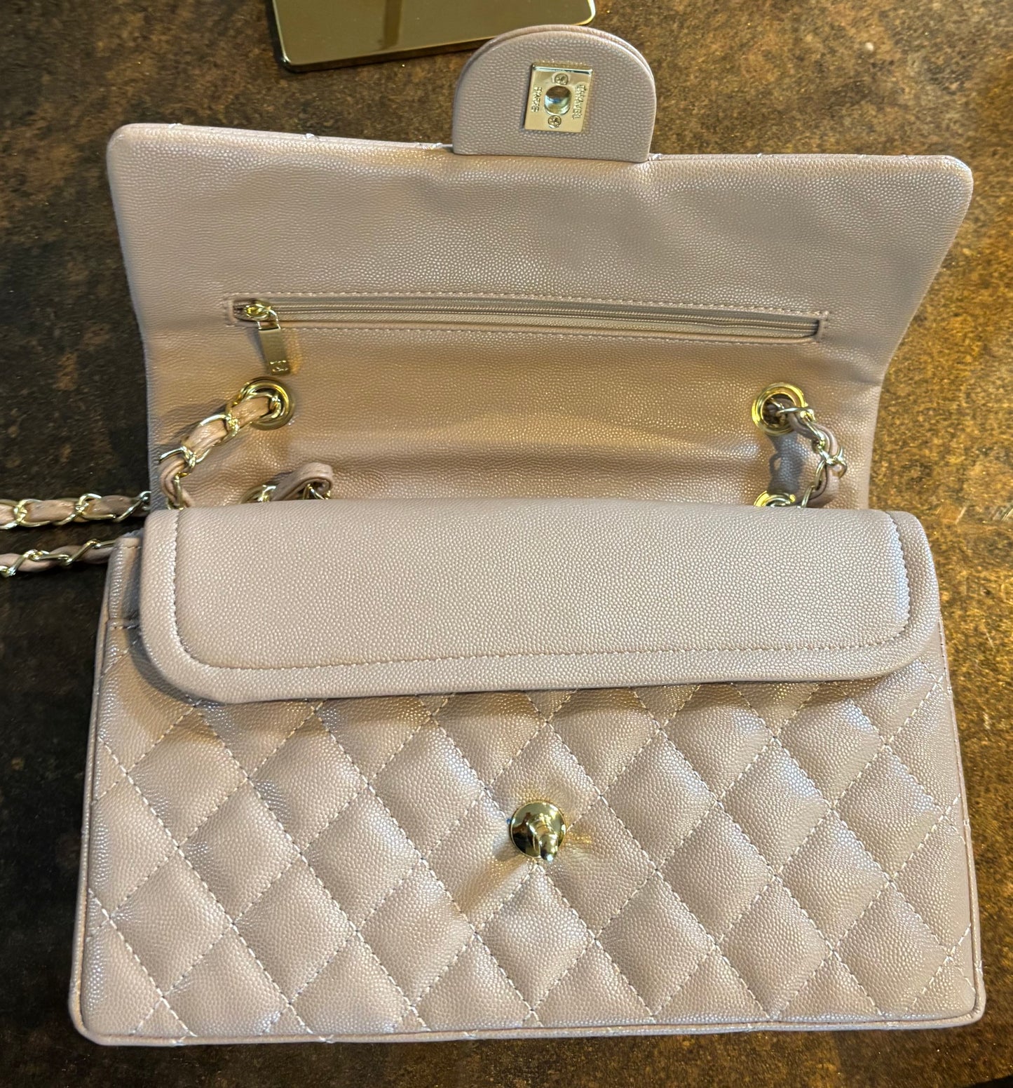 Chanel Tan Shoulder bag/Crossbody