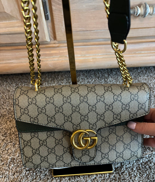 Gucci Marmont Shoulder/Crossbody bag Green Trim 2686