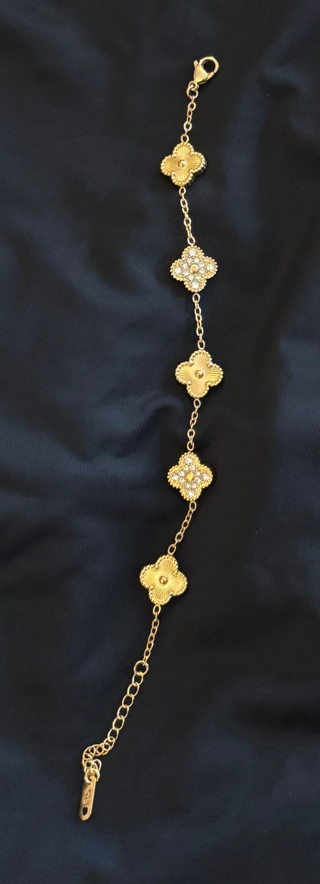 Clover Gold/Rhinestone Stainless Steel Bracelet 2689