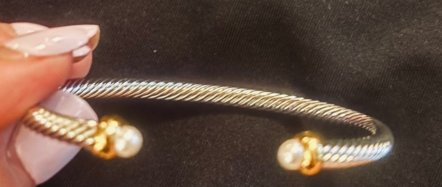 David Yurman Bracelet Gold/Pearl Ends 2697