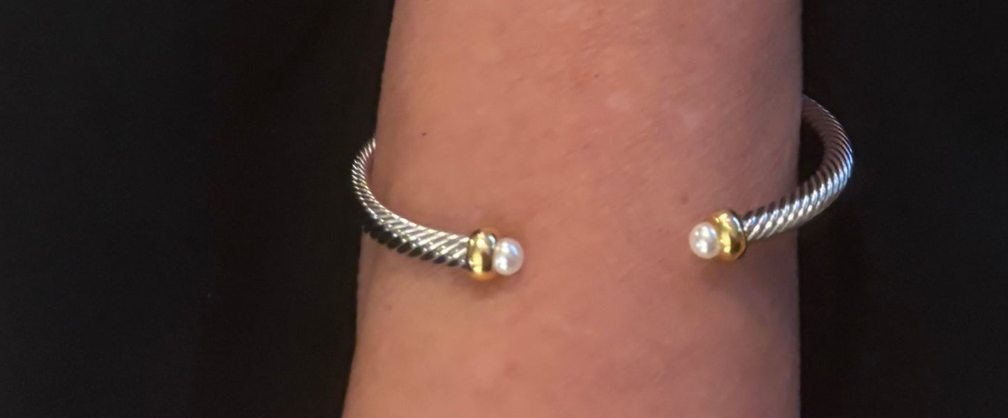 David Yurman Bracelet Gold/Pearl Ends 2697