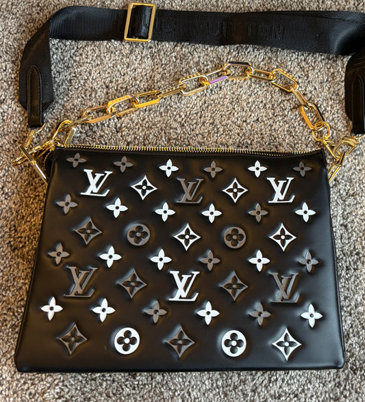 LV Black/White Coussin