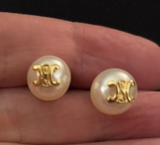 Celine Pearl Stud earrings gold detail