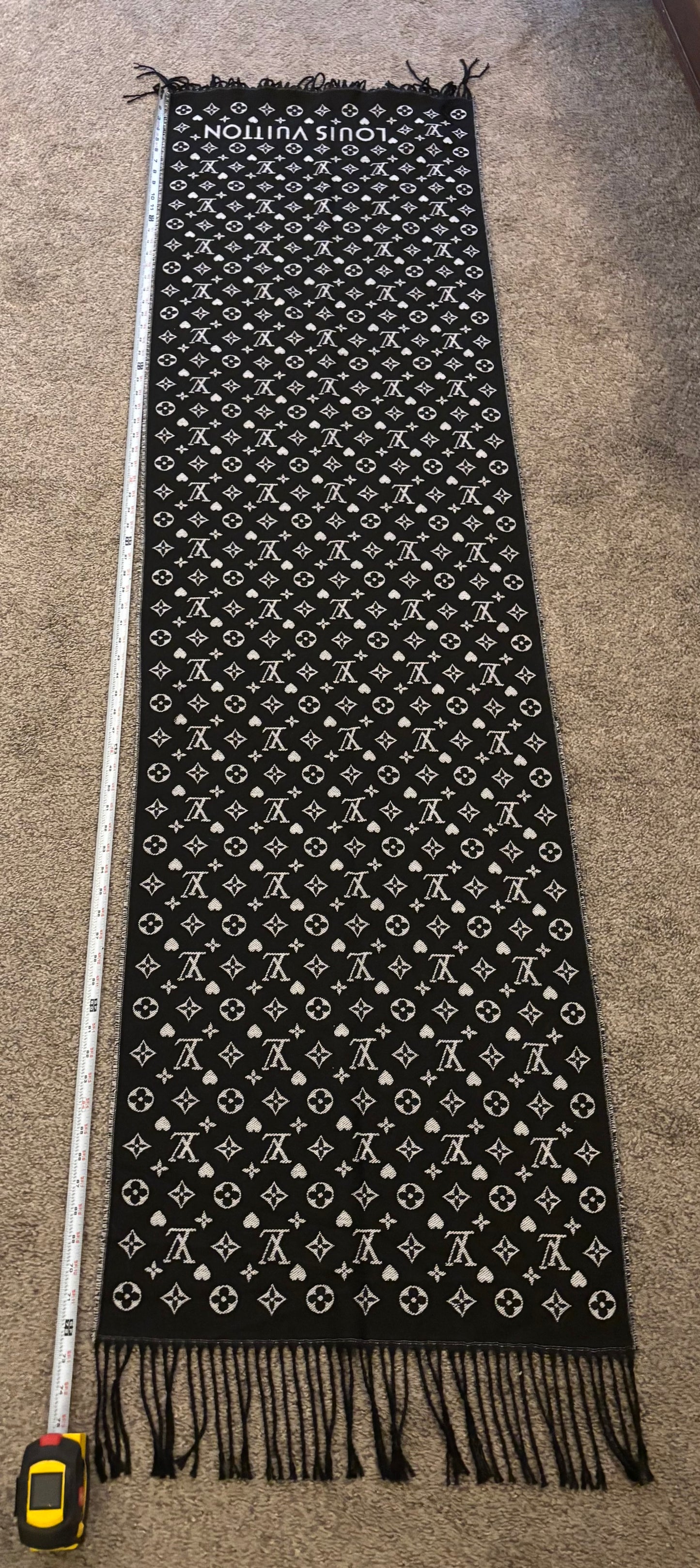 LV Black/Grey Scarf 2361