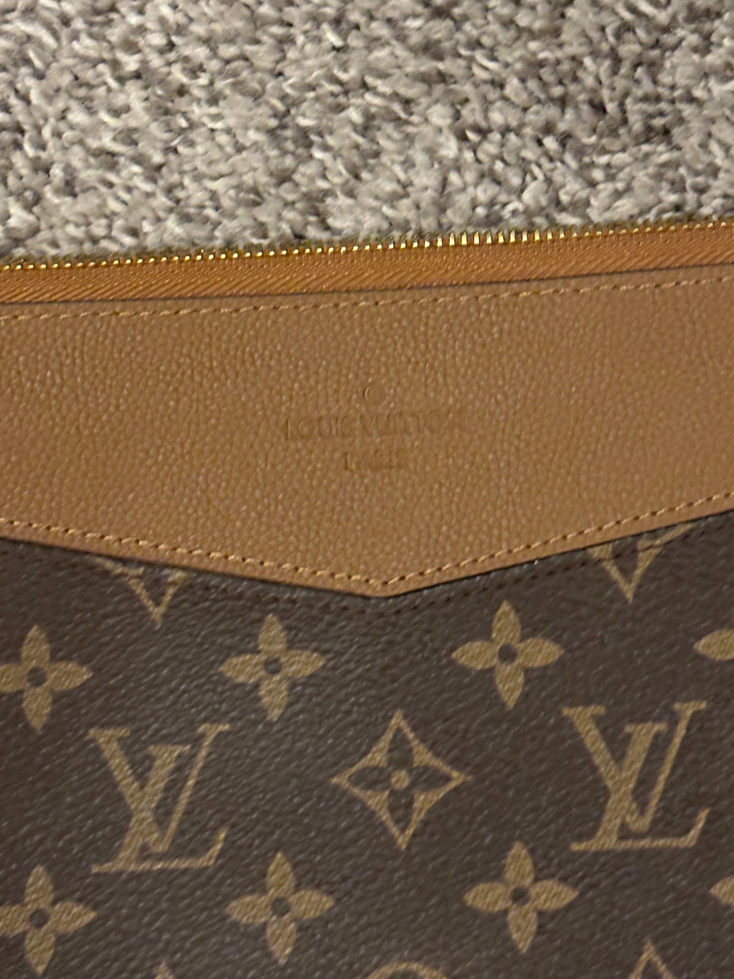LV Large Mono/Brown Trim Clutch