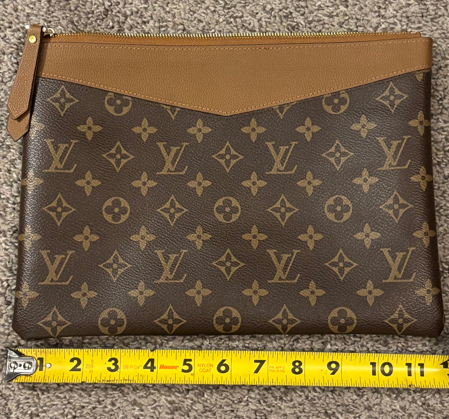 LV Large Mono/Brown Trim Clutch