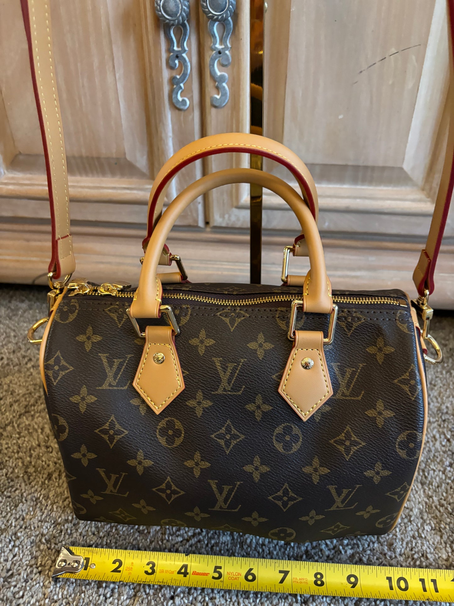 LV Speedy 25 Monogram Handle/Crossbody 2369