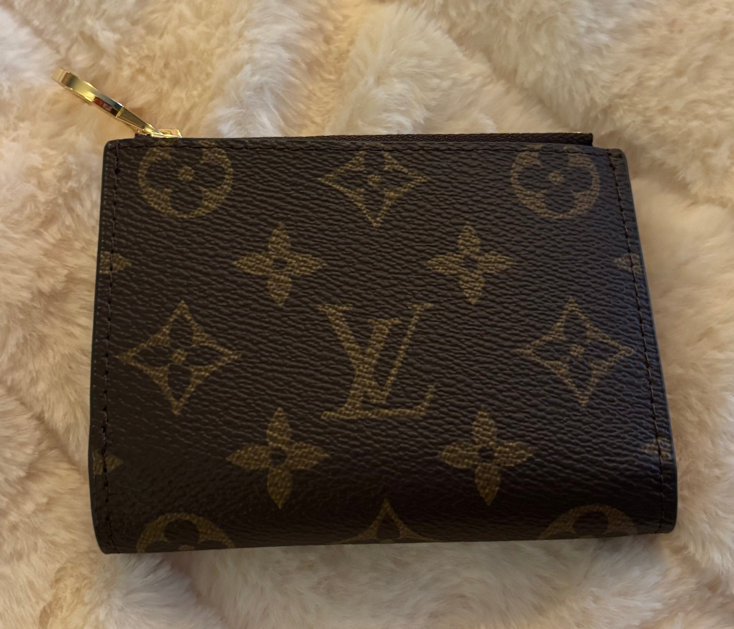 LV Mono Wallet Pink Interior 2337