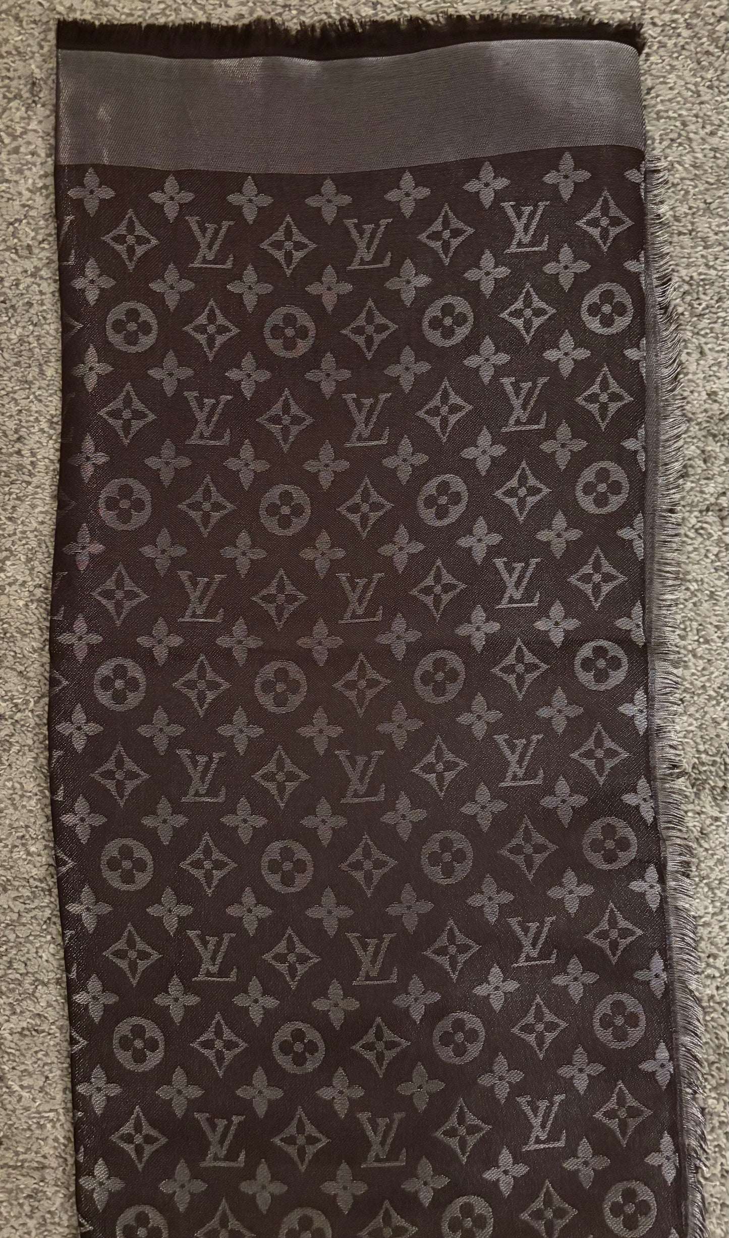 LV Shine Silk Shawl Black/Silver