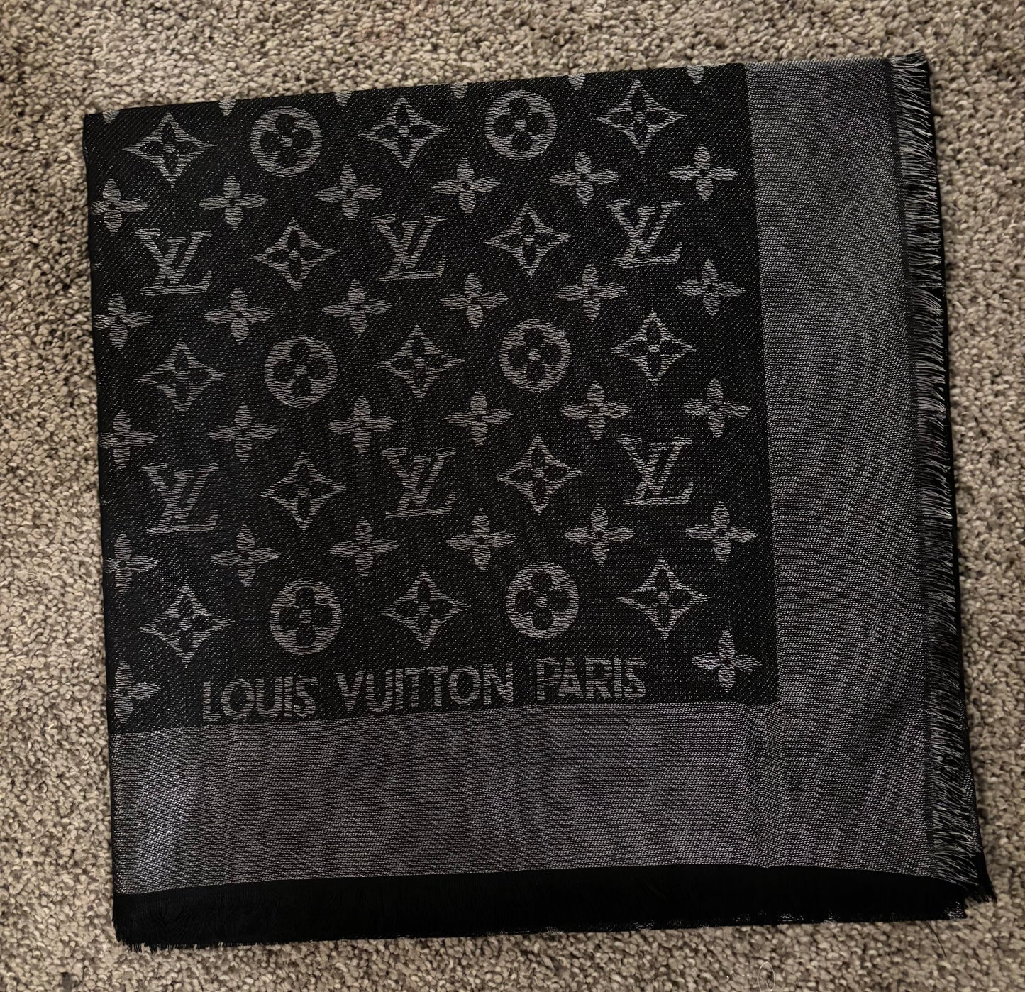 LV Shine Silk Shawl Black/Silver