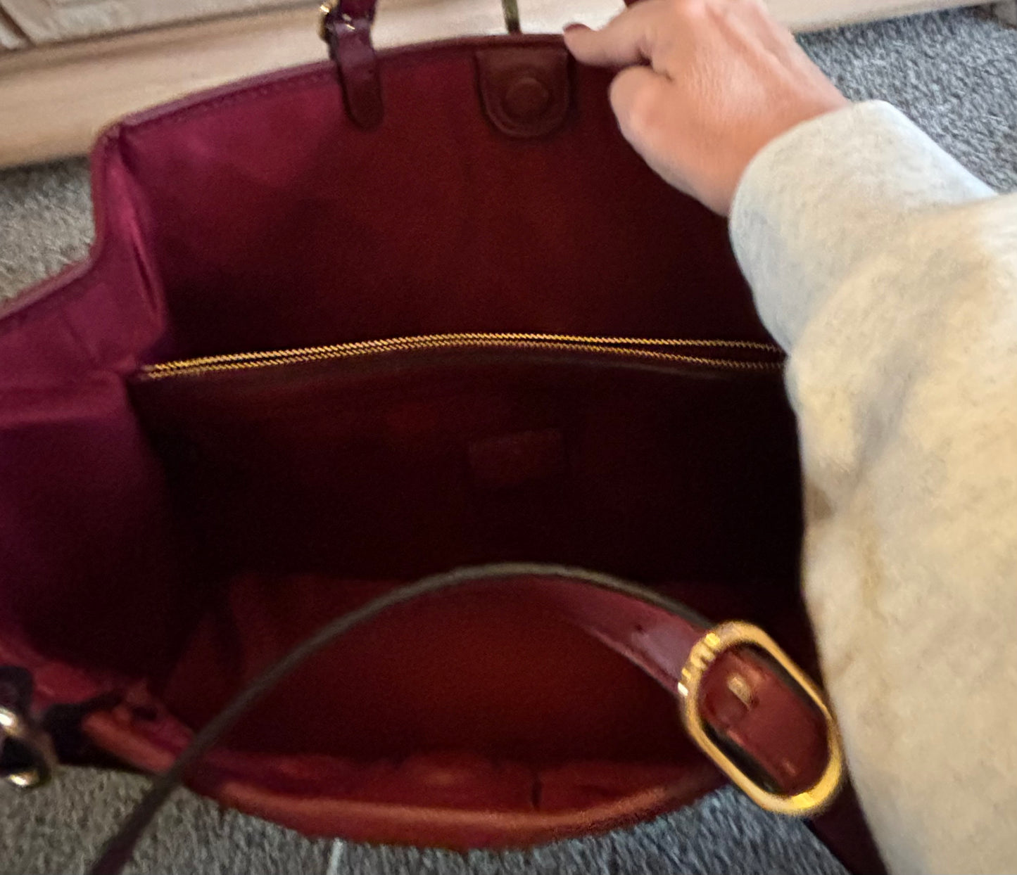 Gucci GG Large Burgundy Tote Shoulder 2372