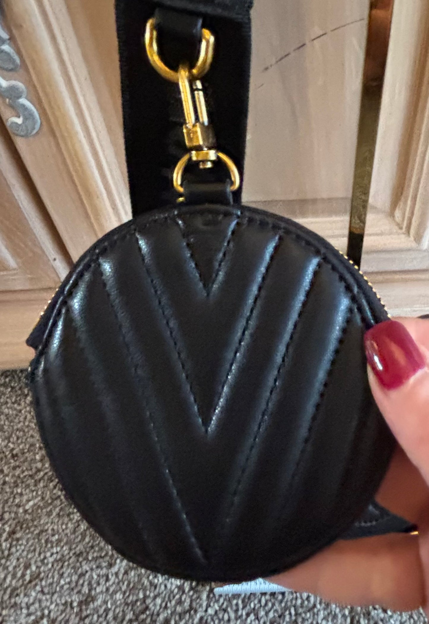 LV New Wave Pochette Black Leather 2383