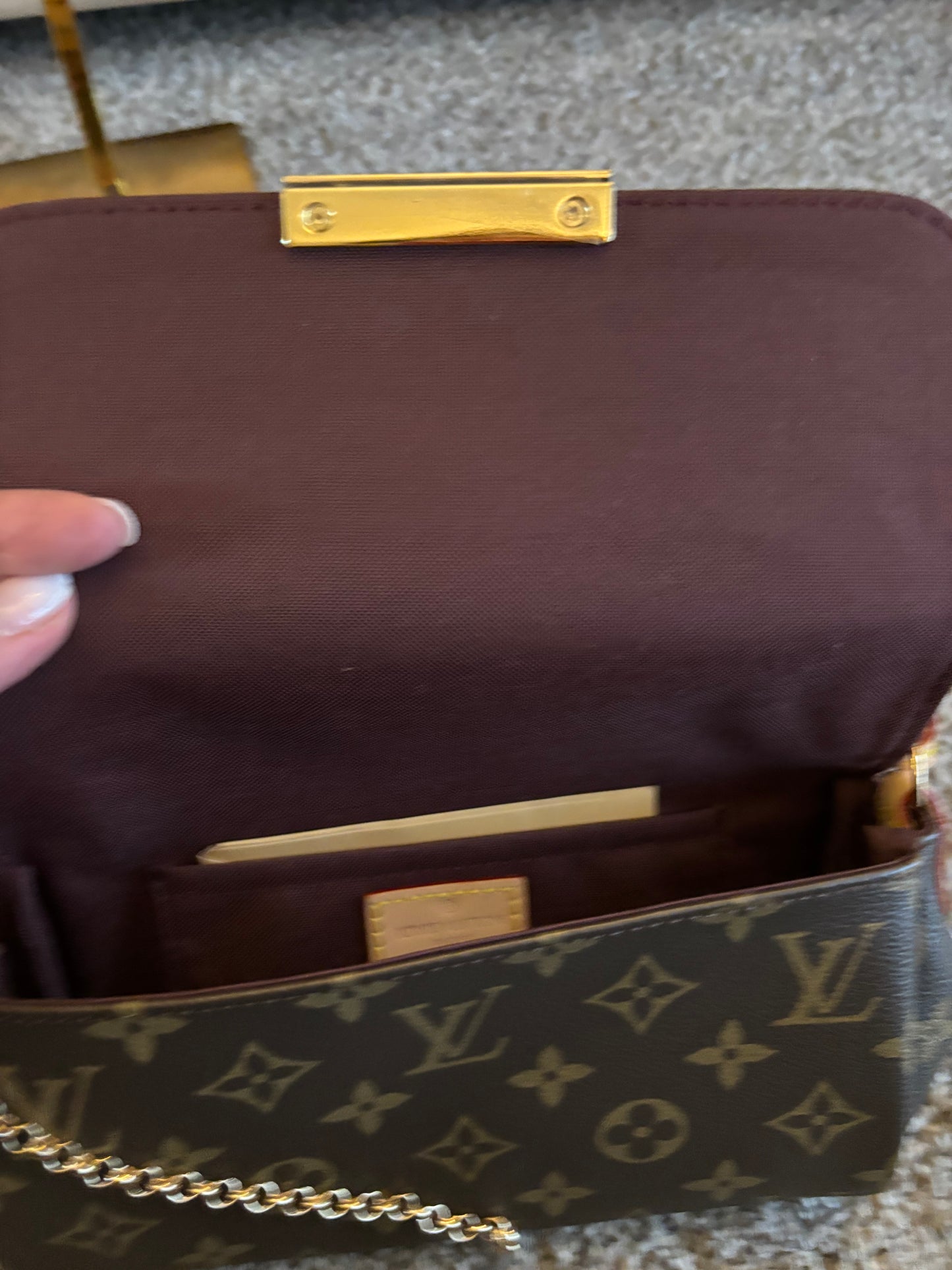 LV Mono Crossbody Gold Chain 2389